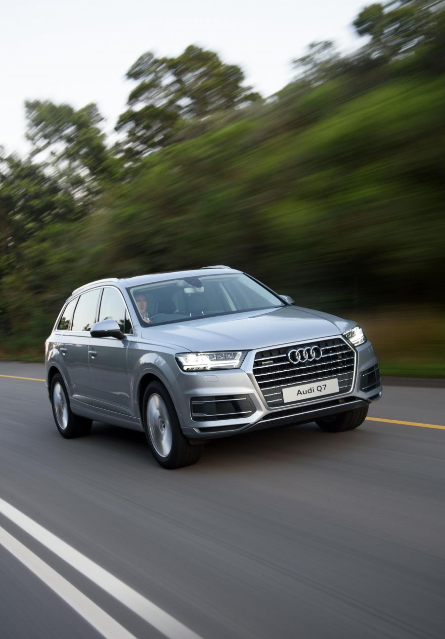  Audi Q7 TDI Quattro (4M) 2015 года  (ZA) (фото 2 из 20)